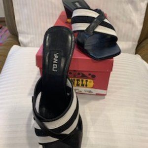 Women's Black/White Elastic Cross Slide Sandal